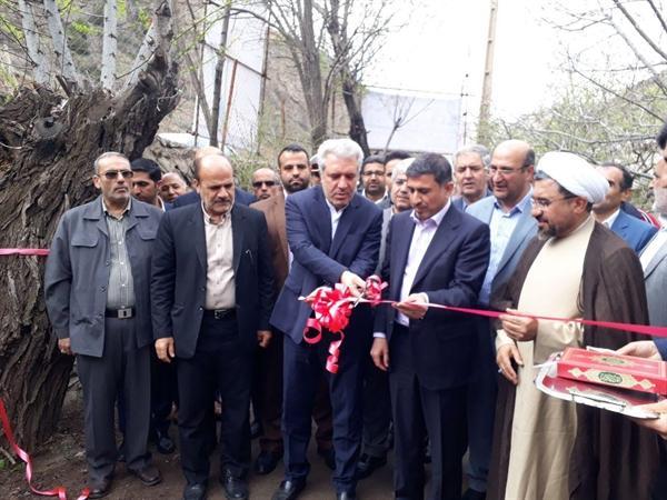 بیست و یکمین جشنواره لاله های گچسر با حضور دکتر مونسان افتتاح شد بیست و یکمین جشنواره لاله های گچسر با حضور دکتر مونسان افتتاح شد