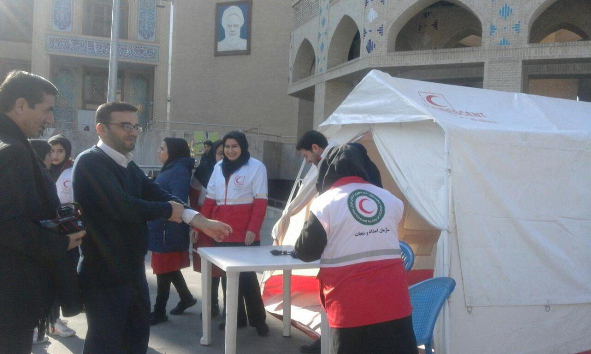 خدمات درمانی هلال احمر تبریز در راهپیمایی 9 دی