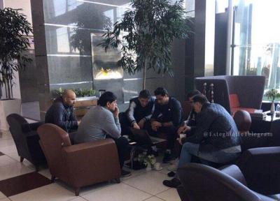 جلسه کادر فنی استقلال در فرودگاه!