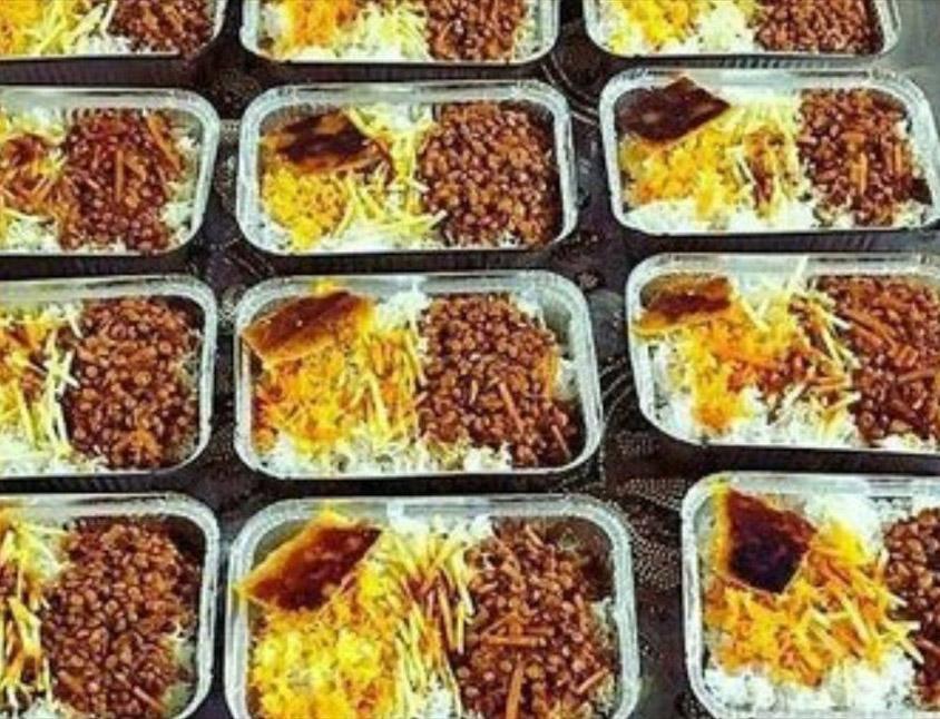توزیع بیش از 200 پرس غذای گرم در ایلخچی توزیع بیش از 200 پرس غذای گرم در ایلخچی