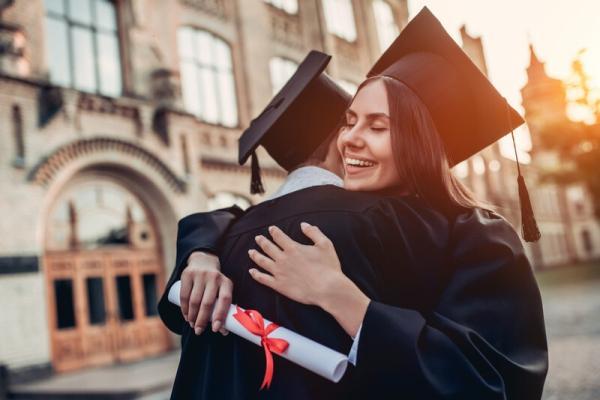 برترین رشته های علوم انسانی برای مهاجرت در 2025 برترین رشته های علوم انسانی برای مهاجرت در 2025